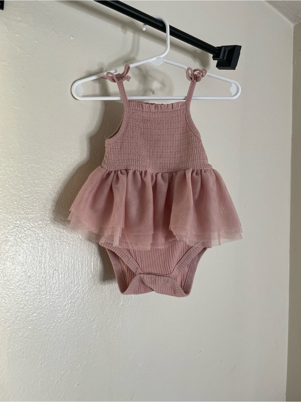 Cat & Jack 3-6M Baby Girl Dusty Rose Smocked Baby Romper